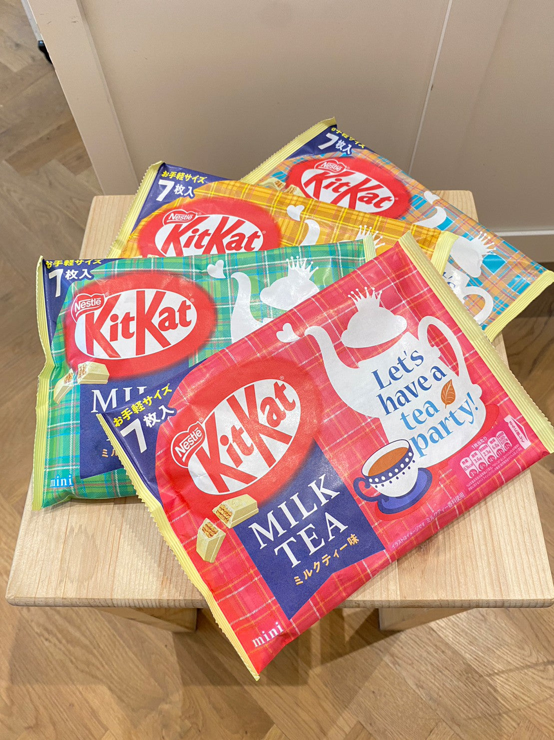 Kitkat Mini, Milk Tea - Nestle