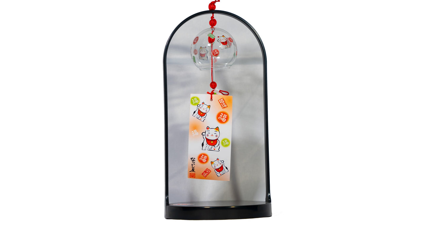 Japanisches Windspiel mit Katzen Design